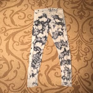 Mother “The Looker” pants in Ice Breaker wash
